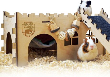 SoulThink® Large Guinea Pig Hideout & House - Easy to Assemble Wooden Guinea Pig Castle with Hammock, Ramp and Guinea Pig Toys Accessories Guinea Pig Habitat Suitable for Hamsters and Chinchilla